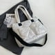 thumbnail image 4 of Bolso de mano acolchado para mujer, lujoso bolso de mano a cuadros, bolso de mano acolchado, ligero, de algodón, para invierno, 4 of 6