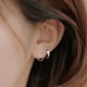 thumbnail image 3 of Fiudx Pendientes de Aro En Espiral con Diseño de Doble Torsión, Aro Pequeño para Cartílago, Moderno Diseño de Doble Perforación, Ideales para Bodas, Cumpleaños, Navidad y Cualquier Mujer. Oro Blanco, 3 of 5