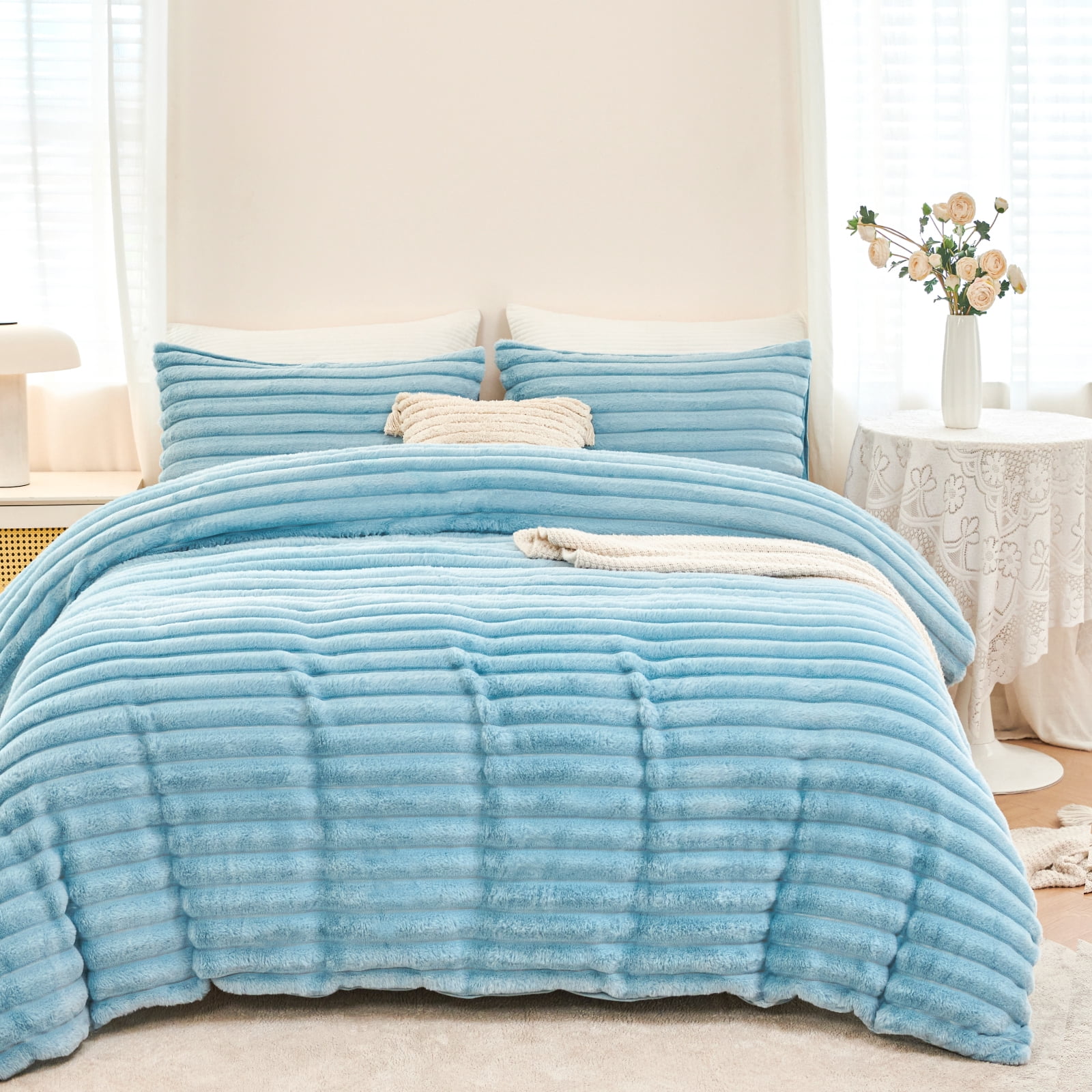 ZRNBAST Luxury Fluffy Fuzzy Queen Comforter Set 3 Pieces Light Blue Plush Fleece Comforter Bedding Set Heavy Faux Fur Comforter with 2 Pillowcases(Light Blue,Queen)