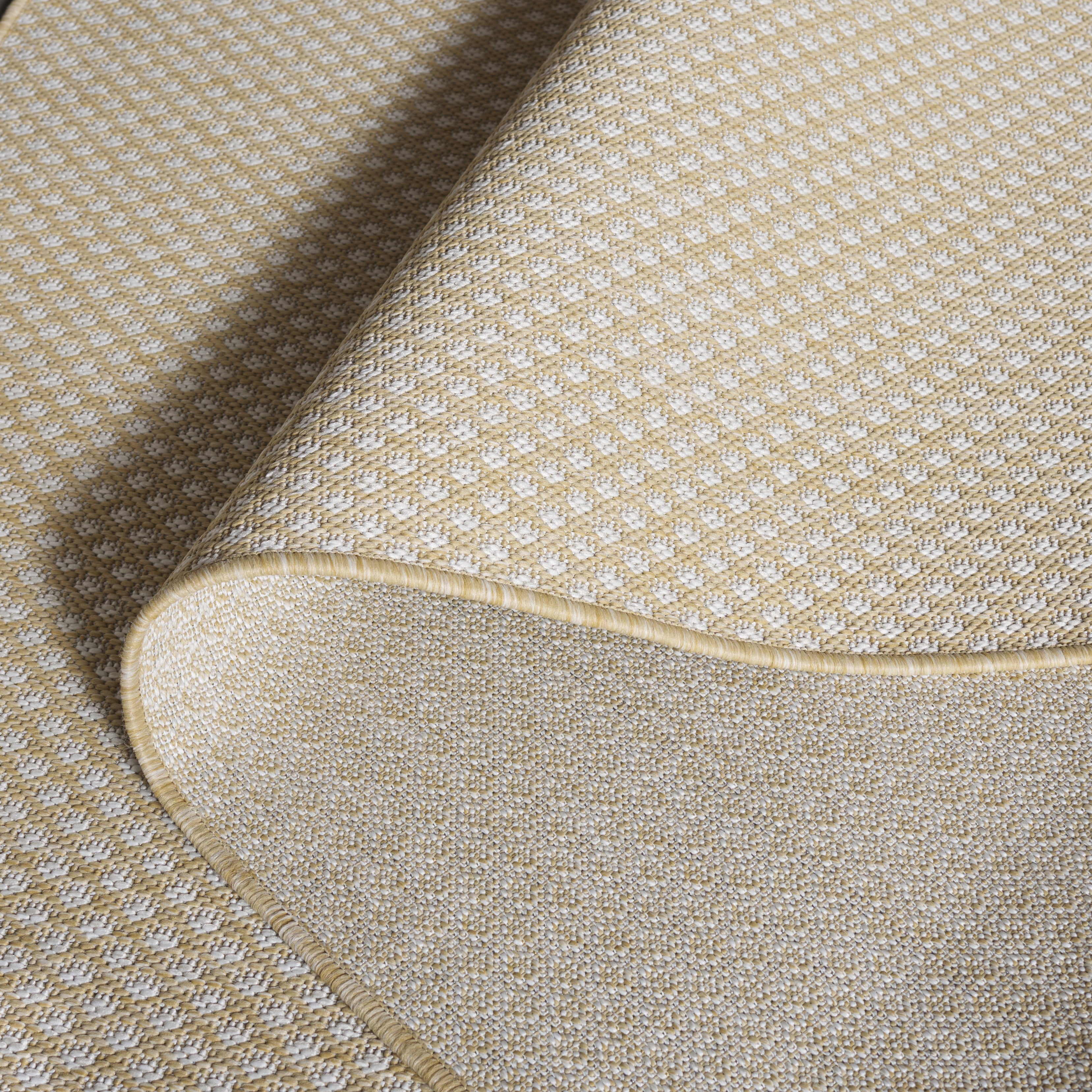 SAFAVIEH Terrace Gina Geometric Indoor/Outdoor Area Rug, Beige/Ivory, 6'7" x 6'7" Square