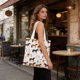 thumbnail image 4 of Elegante bolso de lona esencial para salir. Lo tiene todo. Bolso de lona., 4 of 6