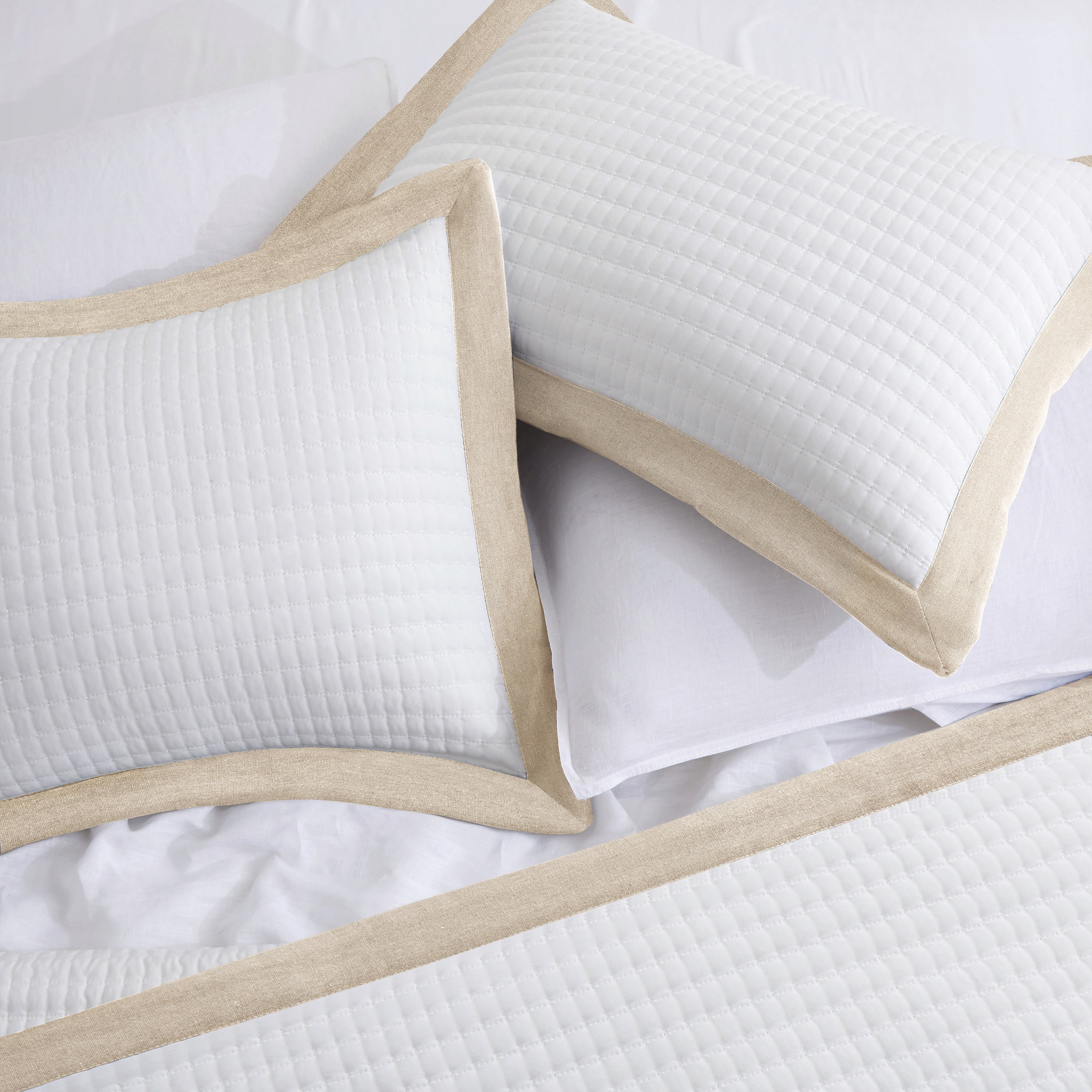 Bed Quilt Set White King - Farmhouse Soft Striped Stitch Bedding Bedspread Coverlet Summer Lightweight Bed Sets 1 Quilt with 2 Pillow Shams for Home All Season (King, White with Linen Border)