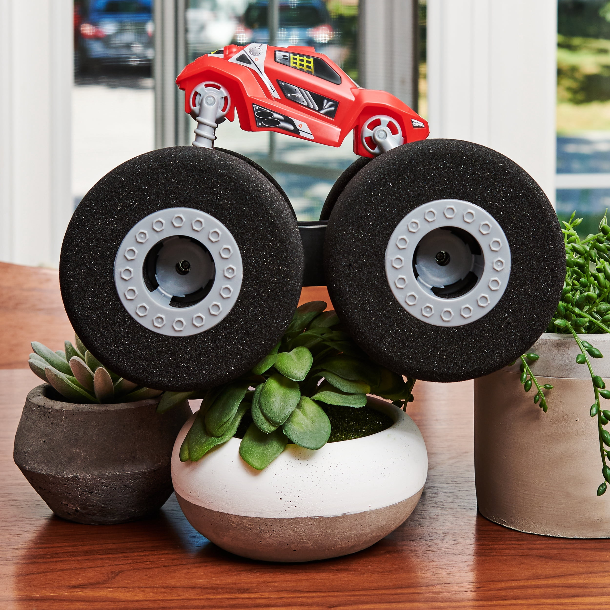 Air Hogs Super Soft, Stunt Shot Indoor Remote Control Stunt Vehicle with Soft Wheels, for Kids Aged 5 and up