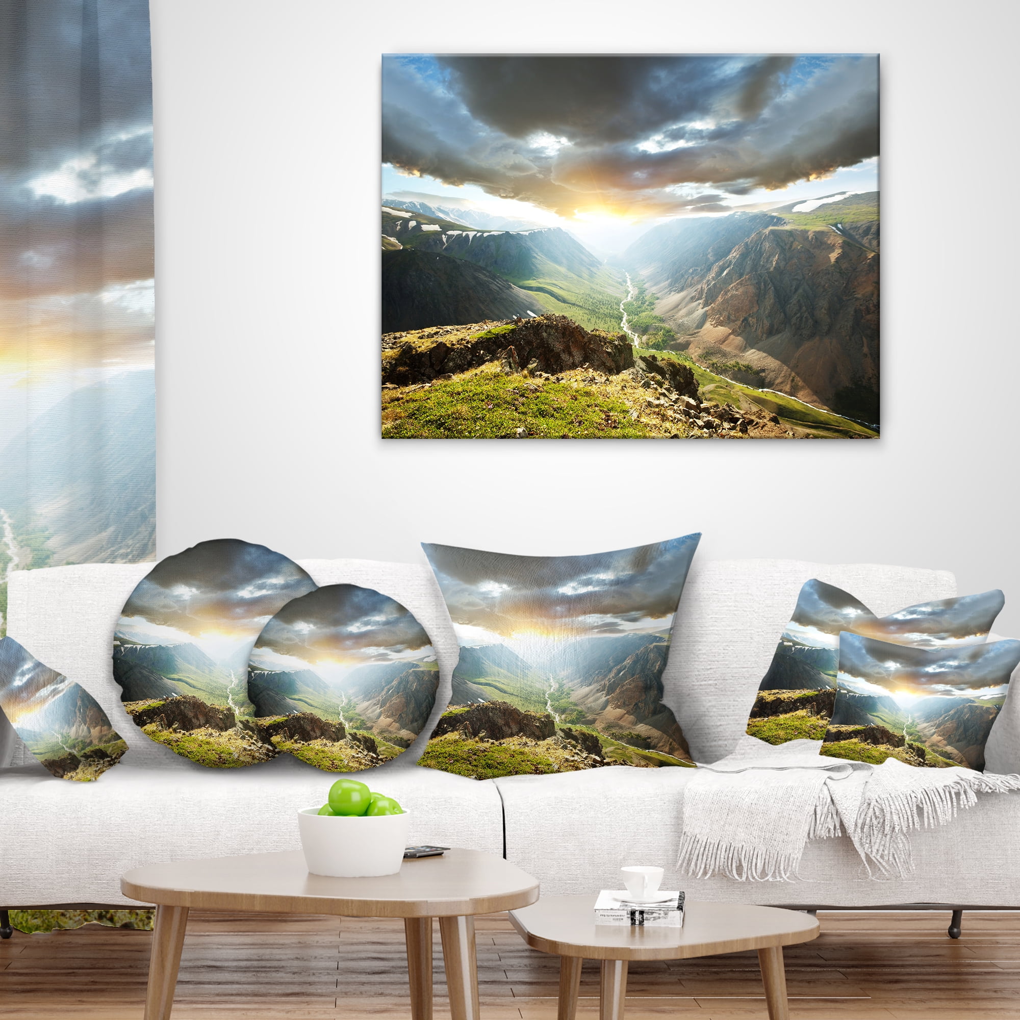 Designart Stunning View of Sunset in Mountains - Landscape Printed Throw Pillow - 16x16