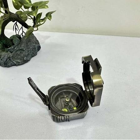 Brass Compass Vintage Surveying Nautical Compass for Navigational/Traveling/Hiking/Tracking/Camping Tool Outdoor Compass