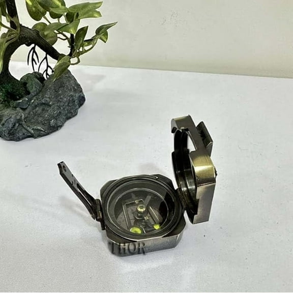 Brass Compass Vintage Surveying Nautical Compass for Navigational/Traveling/Hiking/Tracking/Camping Tool Outdoor Compass