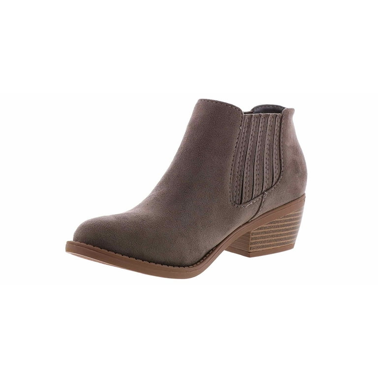 Report finger gore wedge best sale bootie