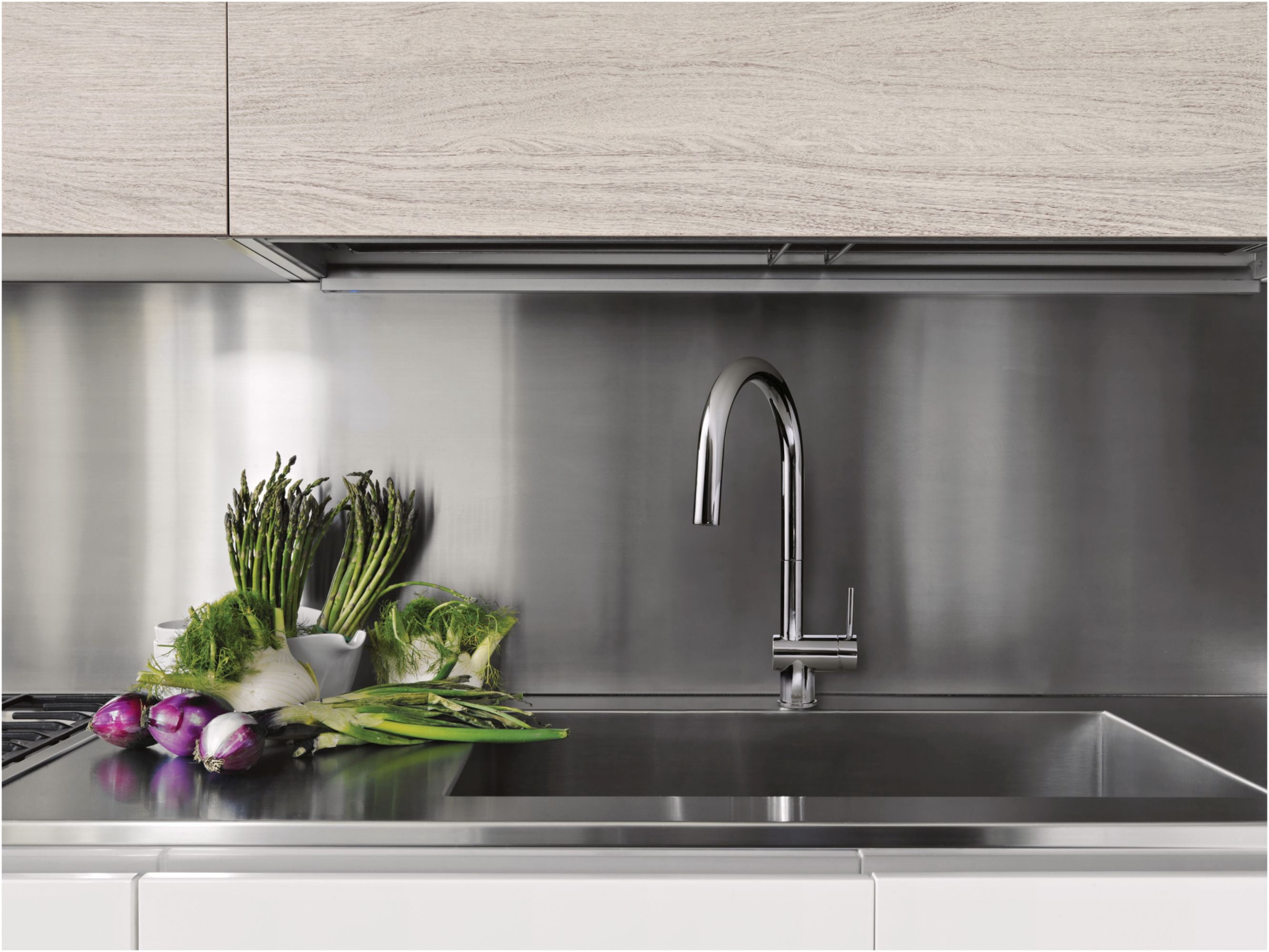 Riobel Az201 Azure 1.5 GPM Single Hole Pull Down Kitchen Faucet - Gold