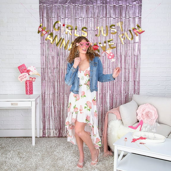 Fun Express Girls Just Wanna Have Fun Photobooth Decorating Kit - 16 Pc.