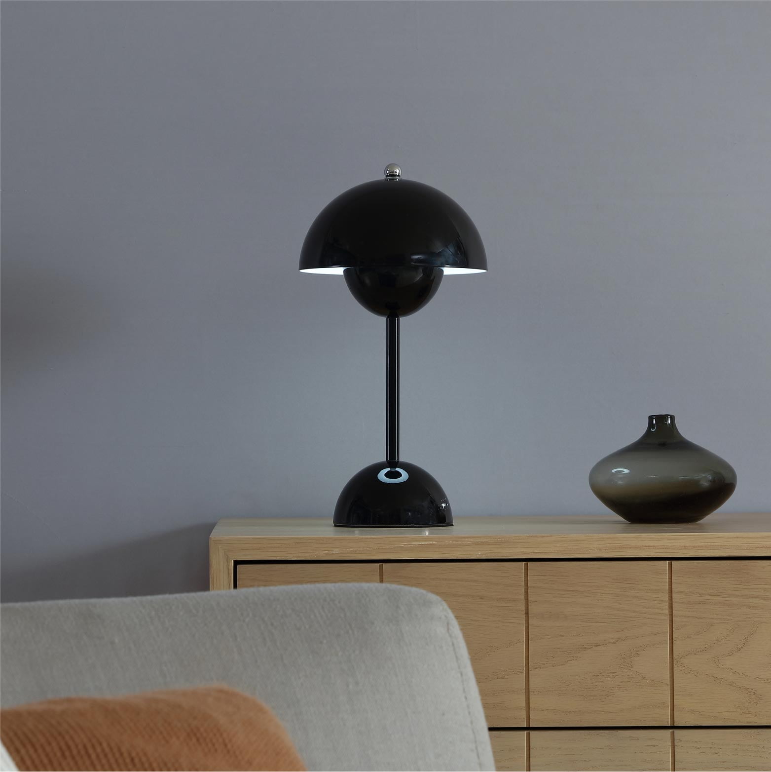 Mainstays Rechargeable 12" Black LED flowerpot Portable Metal Table Lamp, Cordless Dimmable Desk Lamp