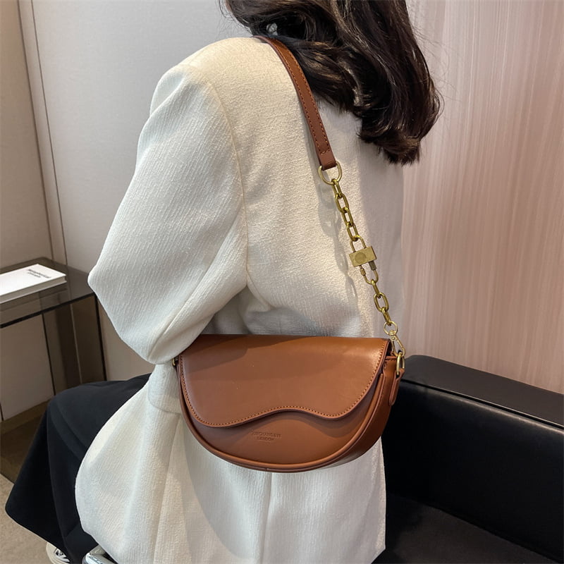 QWZNDZGR Leisure Lingge Fashion Women's Bag 2022 New Winter Carrying  Broadband Simple One-Shoulder Semicircle Saddle Bag 