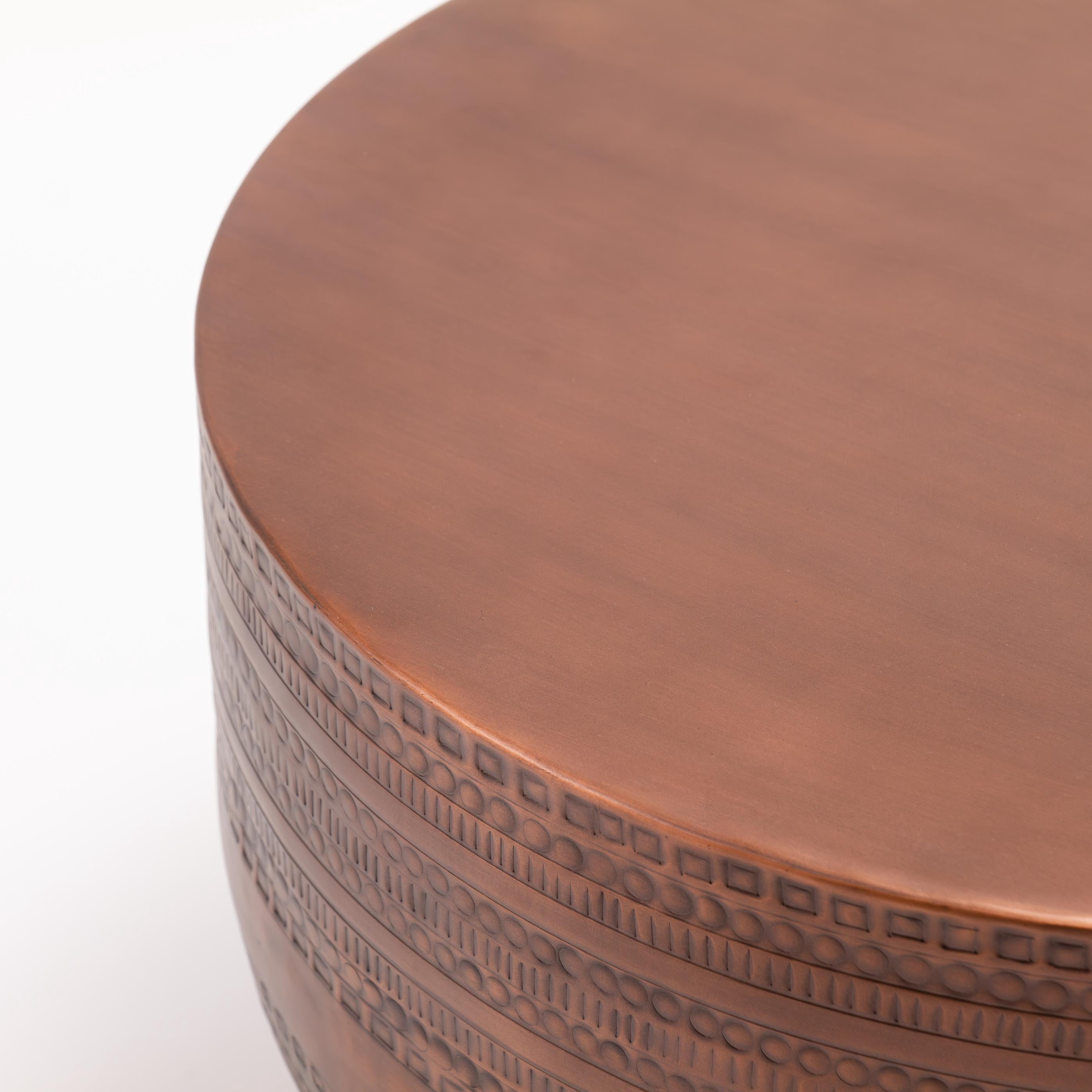 Modern Round Aluminum Hammered Embossed Texturing Metal Drum Coffee Table, Hand-Stamped Iron, Boho Accent Cylinder Drum Coffee Table, Cocktail Table, Copper