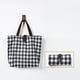 thumbnail image 1 of Bolsa de compras plegable y reutilizable | Bolsa de tela portátil de 600D con asas | Gran capacidad para comestibles y ropa | Límite de peso de 10 kg | Compacta para viajes y escuela, 1 of 5