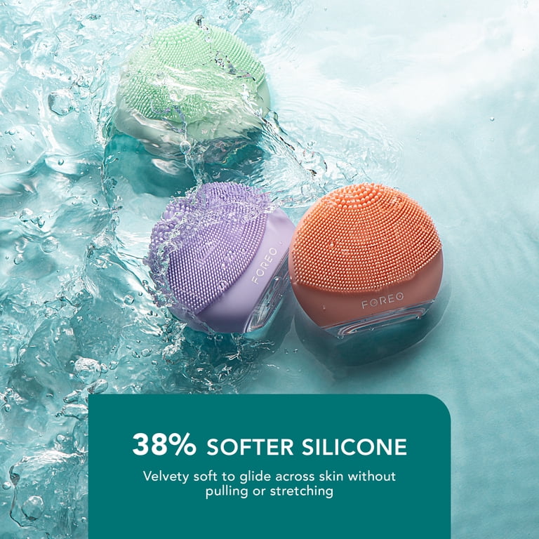 FOREO LUNA 4 Go - Silicone Facial Cleansing Brush for Travel