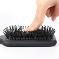thumbnail image 4 of Wet Paddle Brush Detangler Hair Brush para cabello grueso, rizado, largo, húmedo y seco (negro) Vhermosa YBY051, 4 of 6