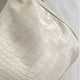 thumbnail image 4 of Bolso Bandolera Bolso bandolera para mujer Bolso de hombro con patrón de cocodrilo Bolsos de media luna (Blanco) Ndcxsfigh Para Estrenar, 4 of 8