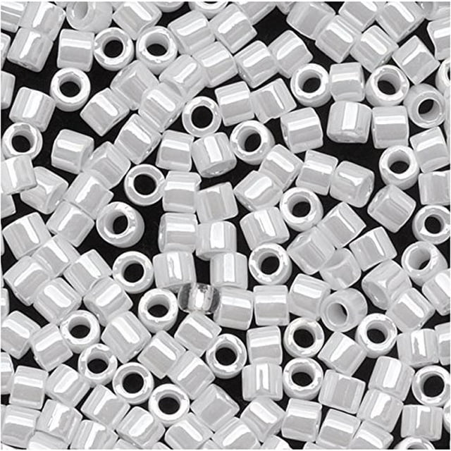 Miyuki Delica Perles de Rocaille Cylindre 15/0 - Perle Blanche Ceylan - DBS0201 5 Grammes