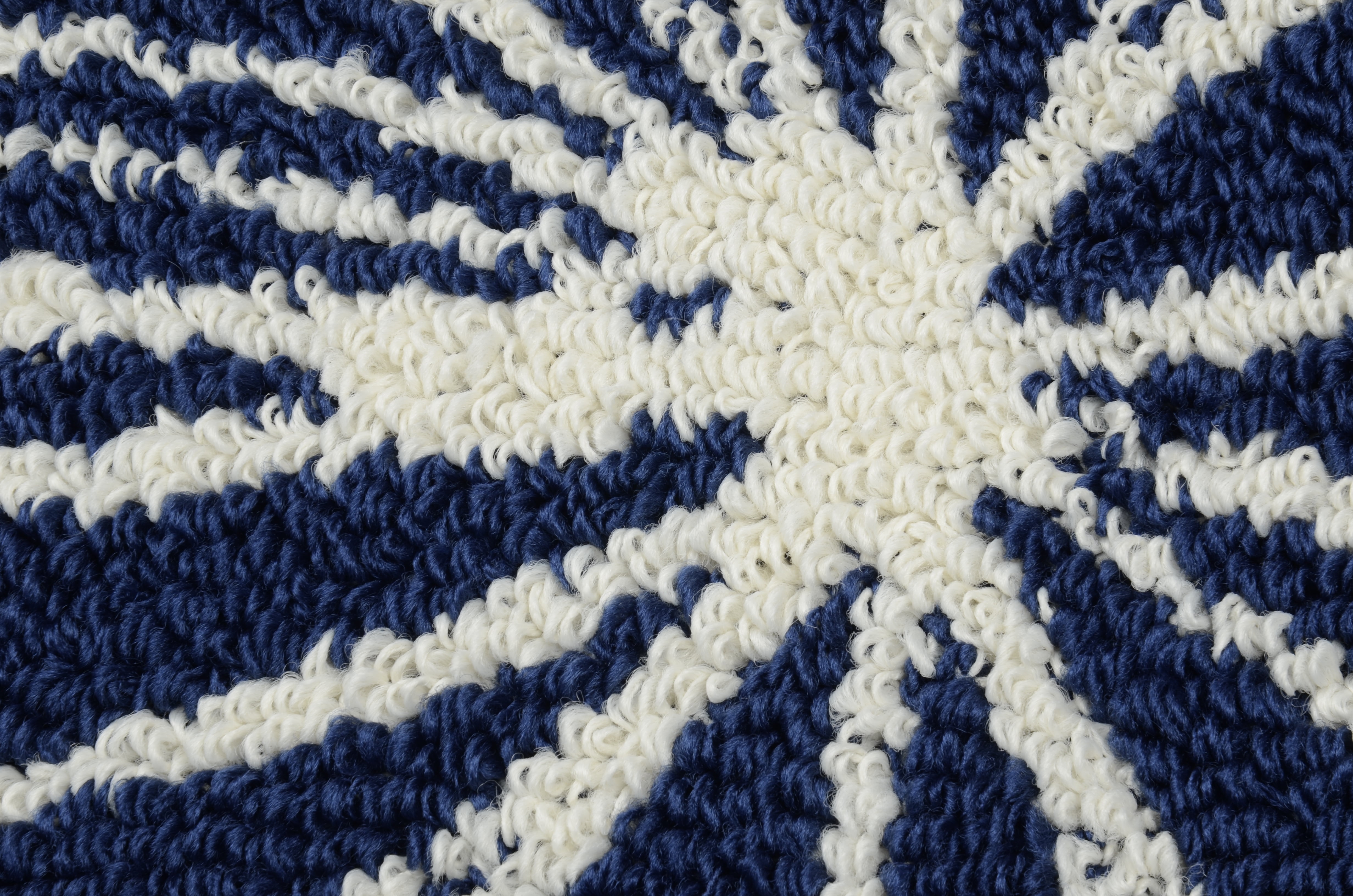 Garland Rug Grand Floral Indigo/Ivory Indoor Area Rug, 8' x 10'