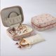 thumbnail image 5 of Organizador de joyas de cuero Minnieouse con cremallera blanco, 5 of 6