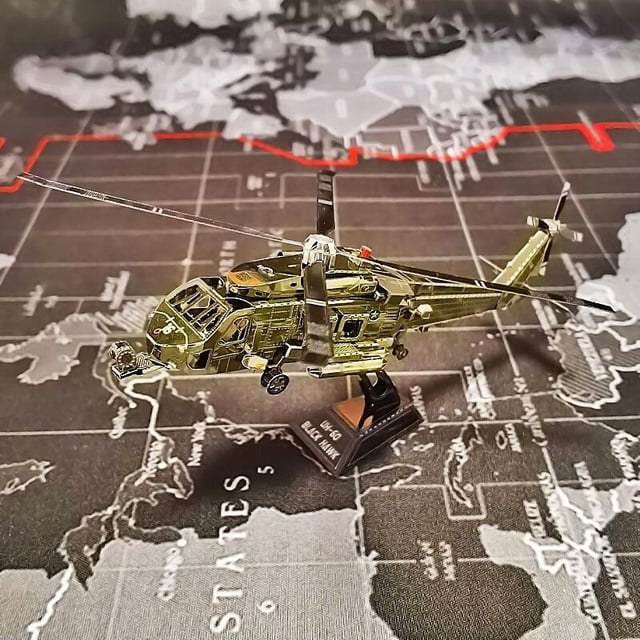 Avión de acero Golem al por mayor Edición en color Grupo A Rompecabezas de metal Mini 3D Modelo ensamblado hecho a mano DIY