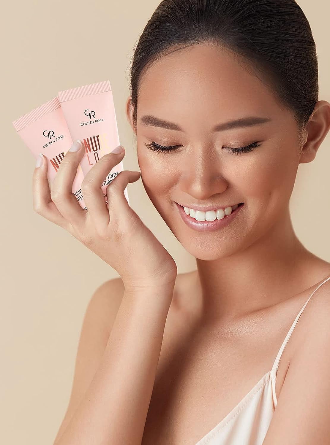 Golden Rose Radiant Tinted Moisturiser Oil-Free Foundation UV SPF 25 (Medium Tint)