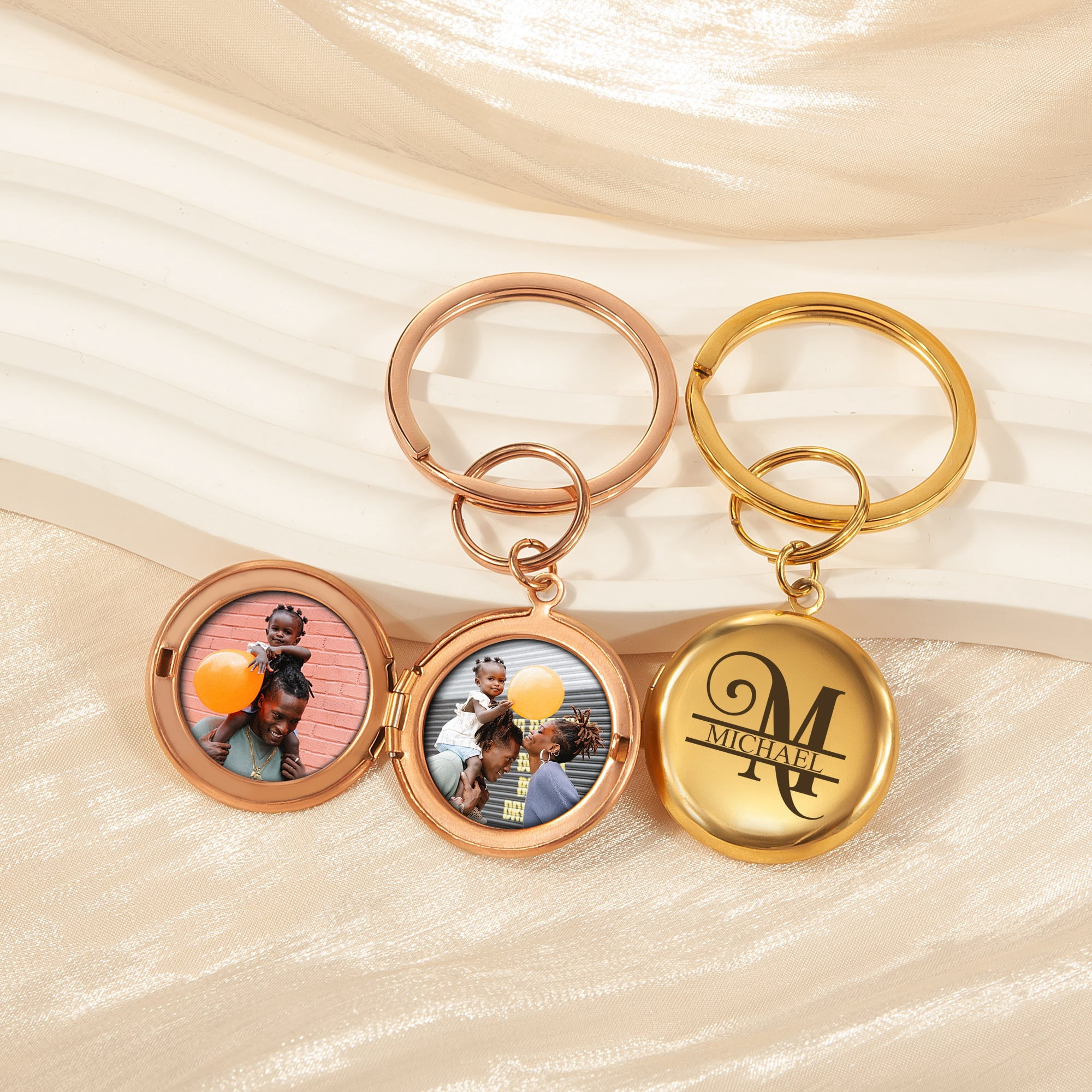 Anavia Engraved Stainless Steel Photo Name Design Locket Keychain for Women Mother’s Day Birthday Dad Gift from Daughter