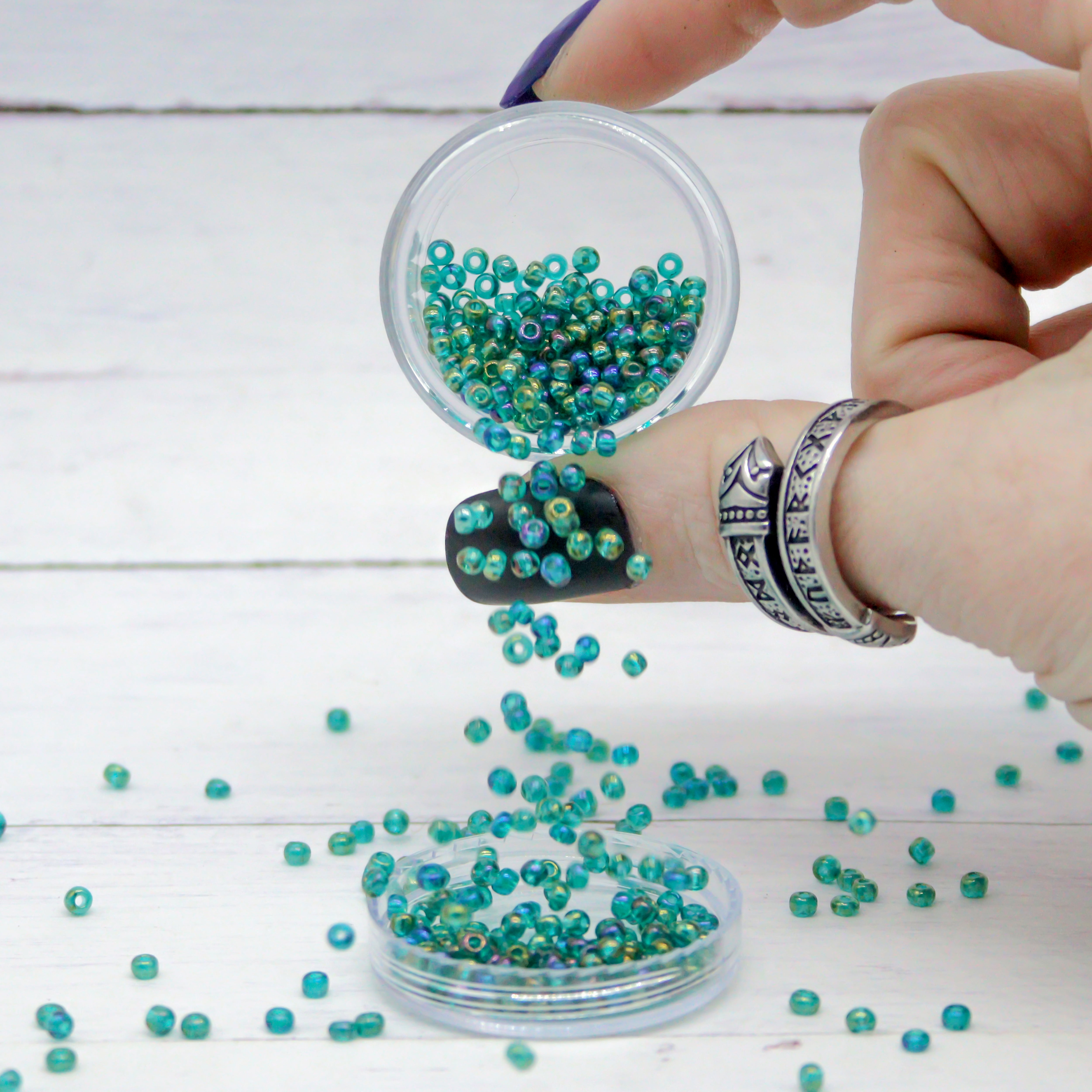 7000 Pcs Glass Seed Beads for Jewelry Making, 12 Colors Craft Glass Beads for Adults, Size: Small