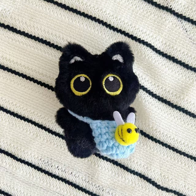 Llavero colgante de muñeco de peluche blanco de ojos grandes y chirriantes | Adorable llavero de peluche de terciopelo suave con sonrisa bordada