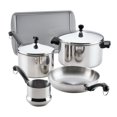 thumbnail image 1 of Juego de Batería de Cocina Farberware Classic en Acero Inoxidable de 10 Piezas, 1 of 9