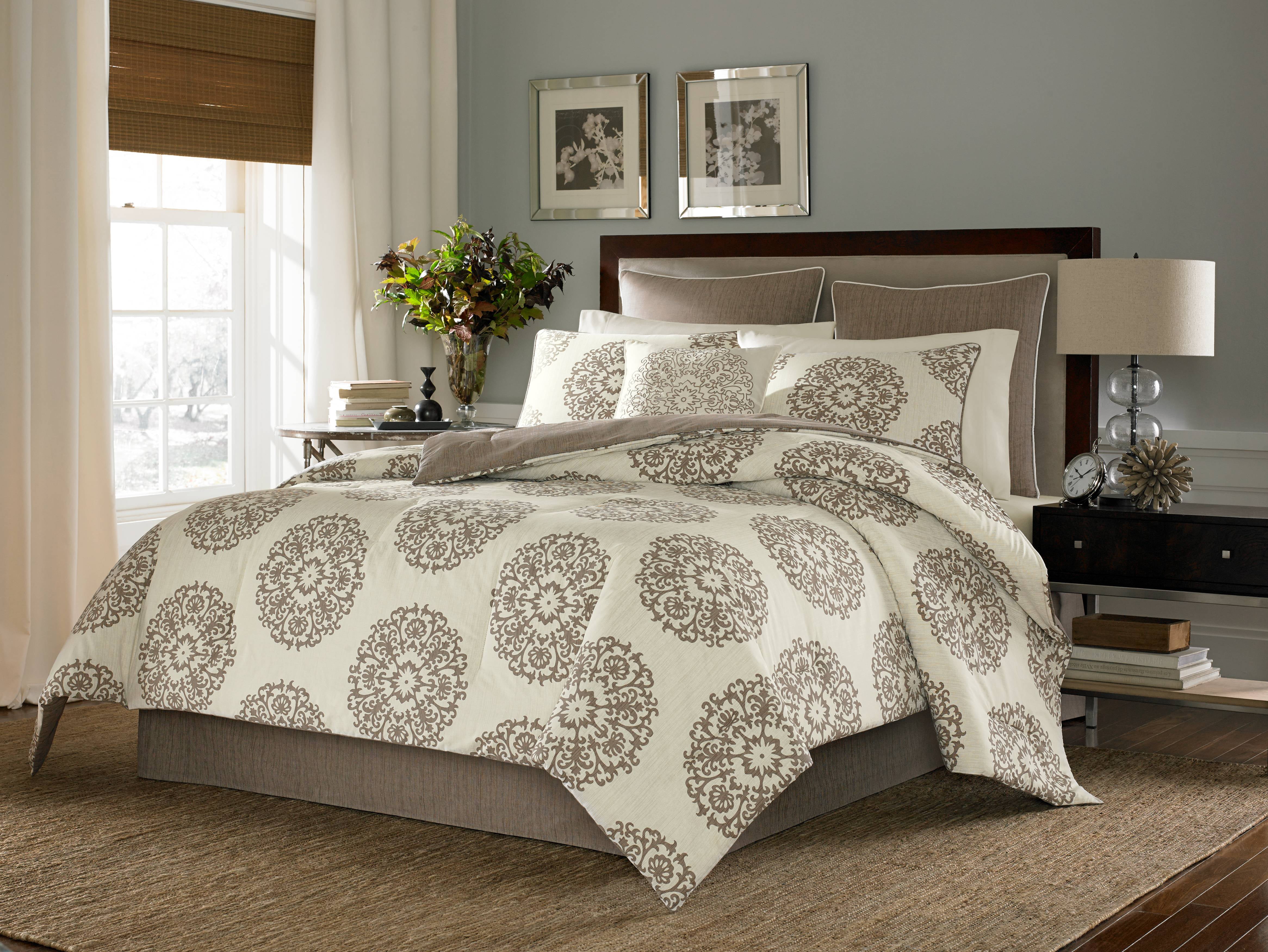 Stone Cottage Medallion Comforter Set, Full/Queen