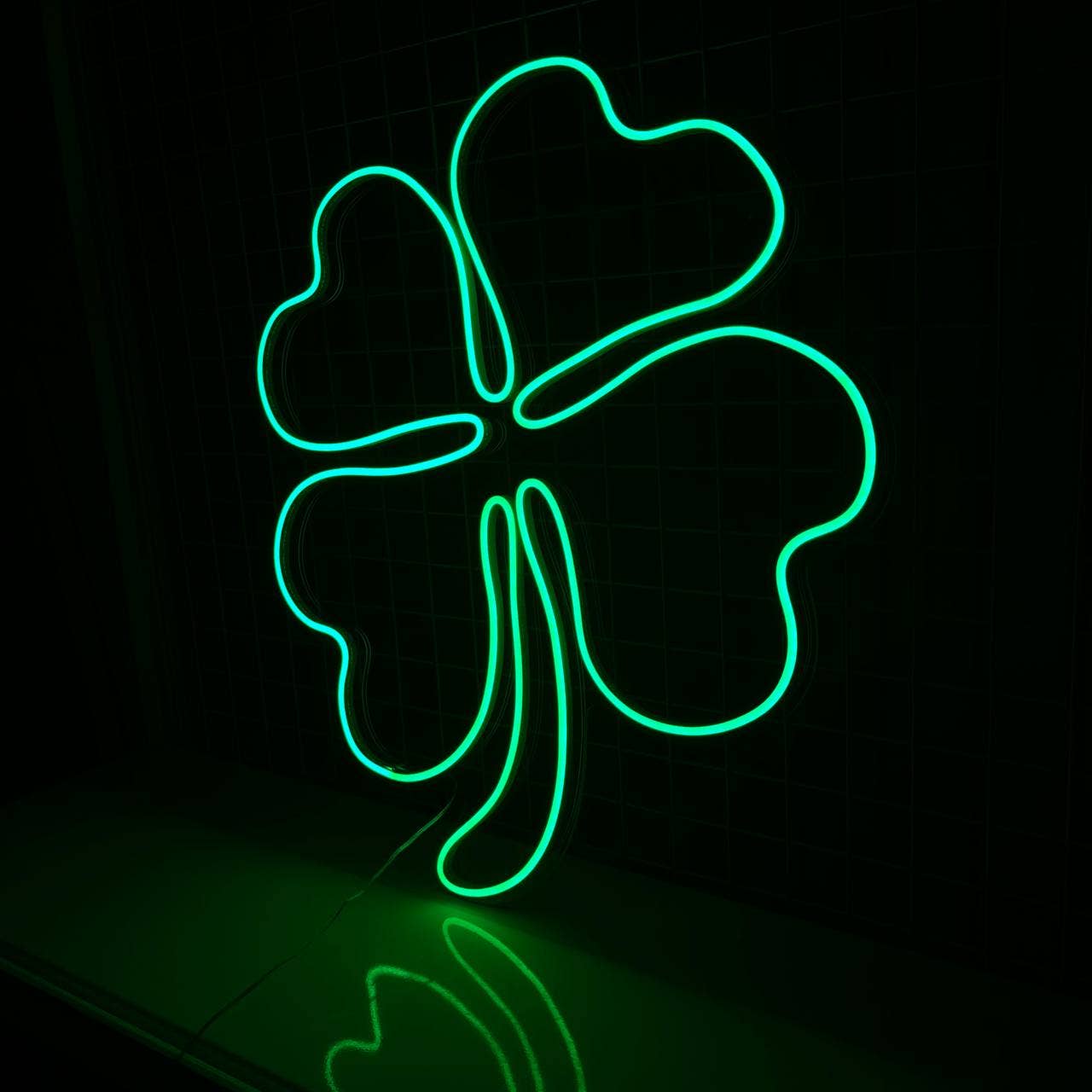 Glowneon Lucky Leaf Neon Sign, Plant Shop Decor