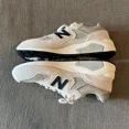 thumbnail image 4 of ??????New Balance 580 Light Grey Size 11 Mens Casual Shoes MRT580GY, 4 of 6