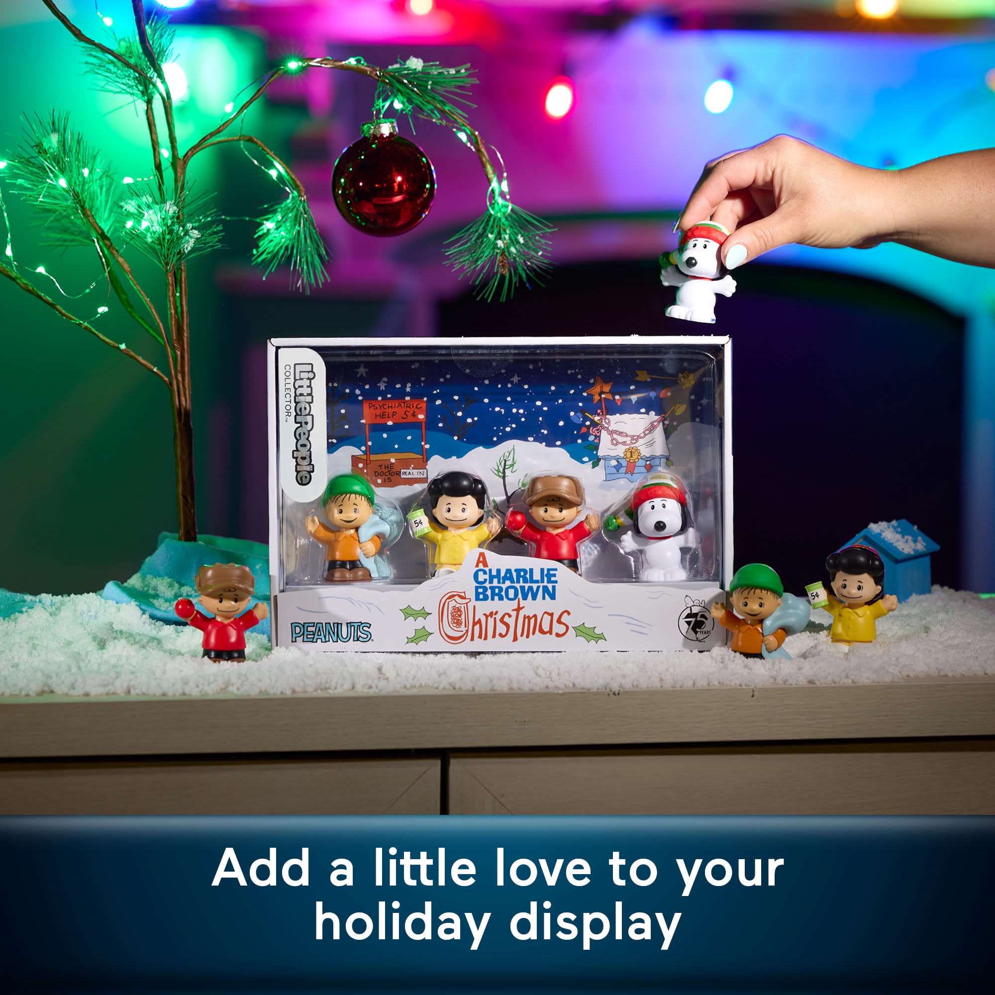 Little People Collector A Charlie Brown Christmas Special Edition Set for Fans, 4 Figures