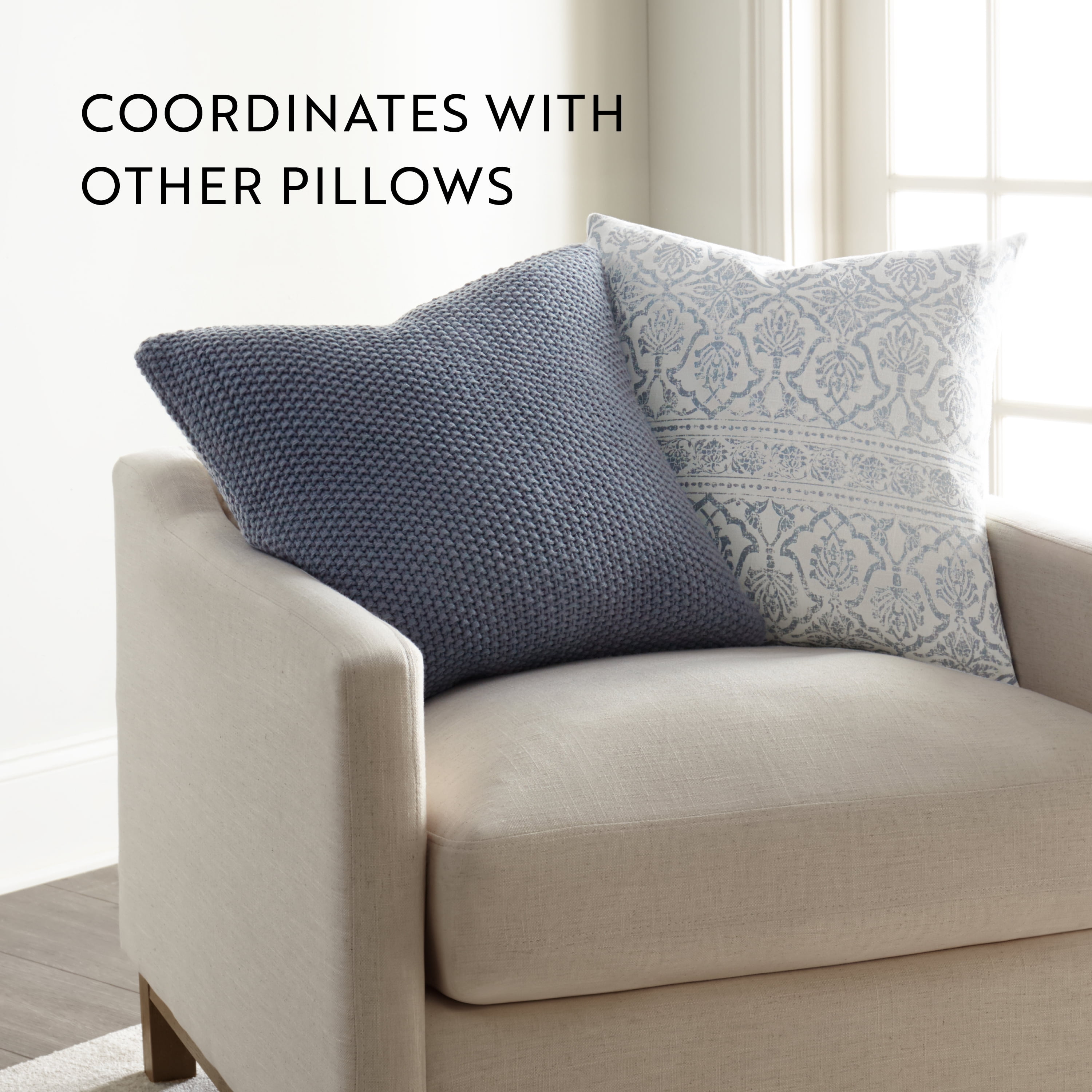 Noble Linens Decor Throw Pillow in Seed Stitch Knit Fabric