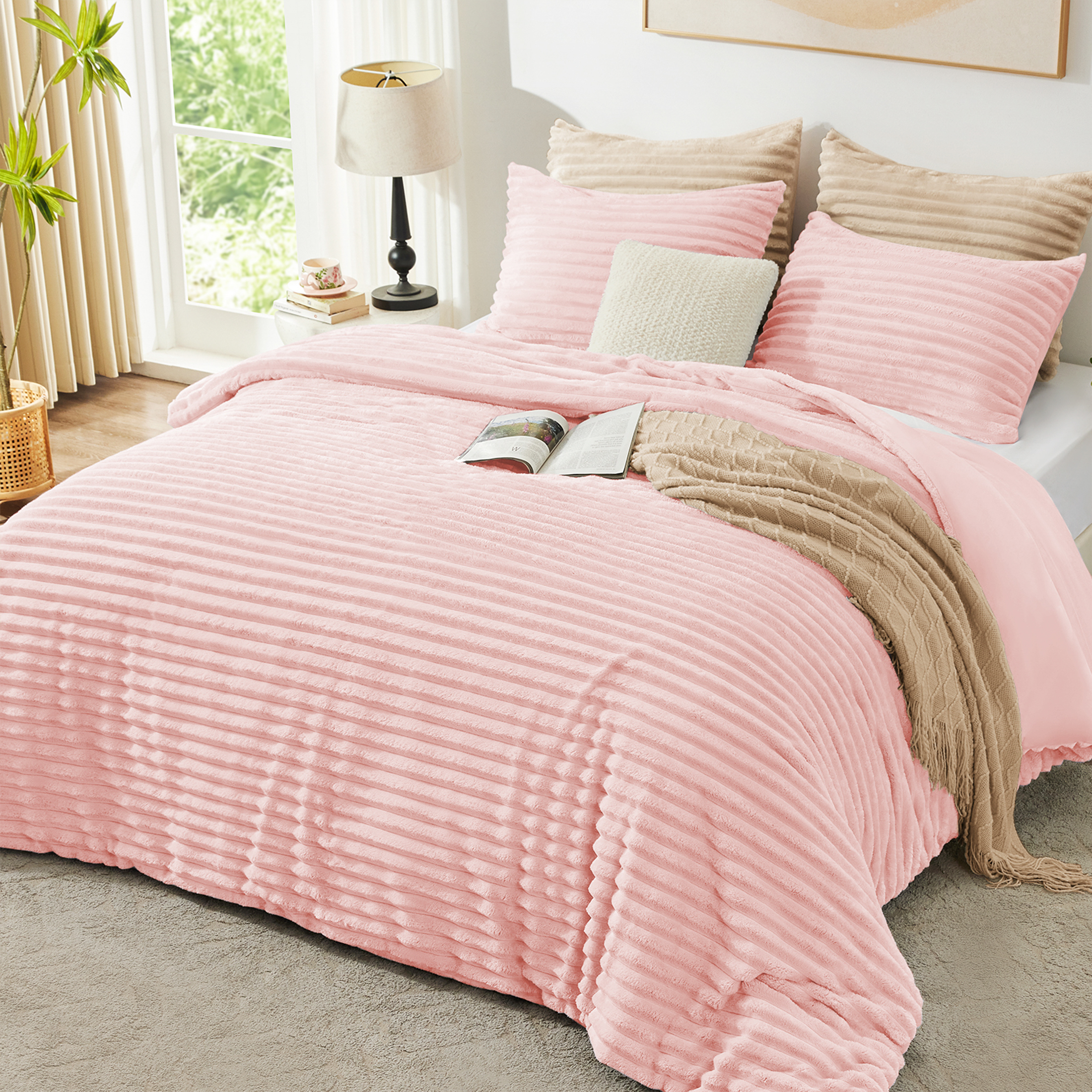 Love's cabin Fleece King Size Comforter Set 3-Piece - Super Soft Faux Fur Stripe Jacquard Bedding, 1 Warm Winter Fluffy Comforter with 2 Pillowcases, Pink