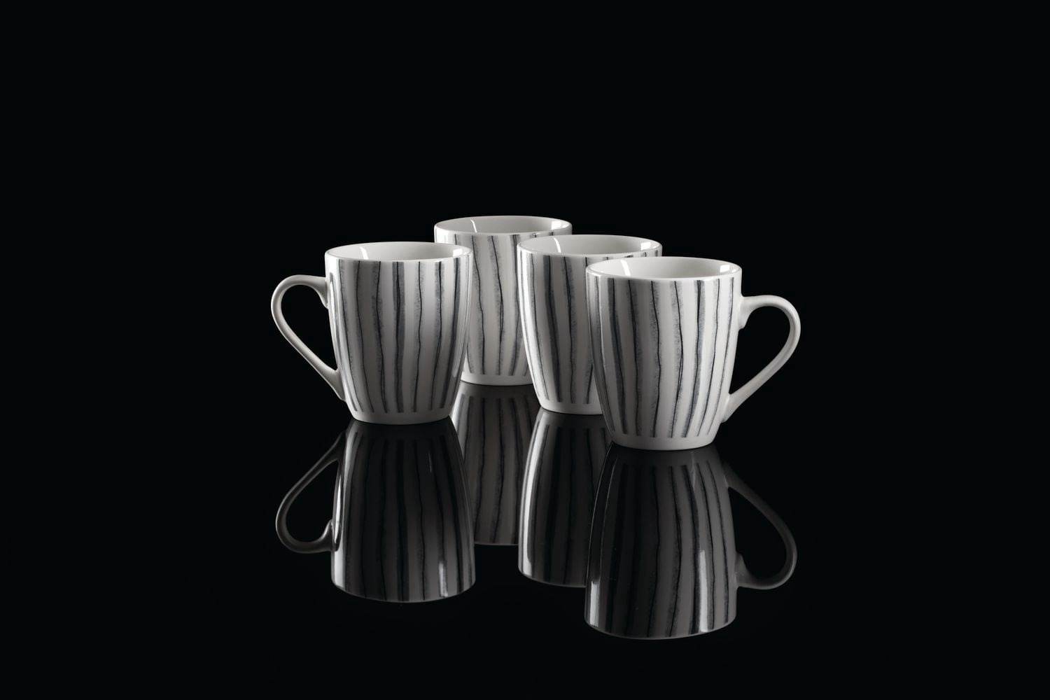 Oneida 365 Sketchbook White & Black Mug