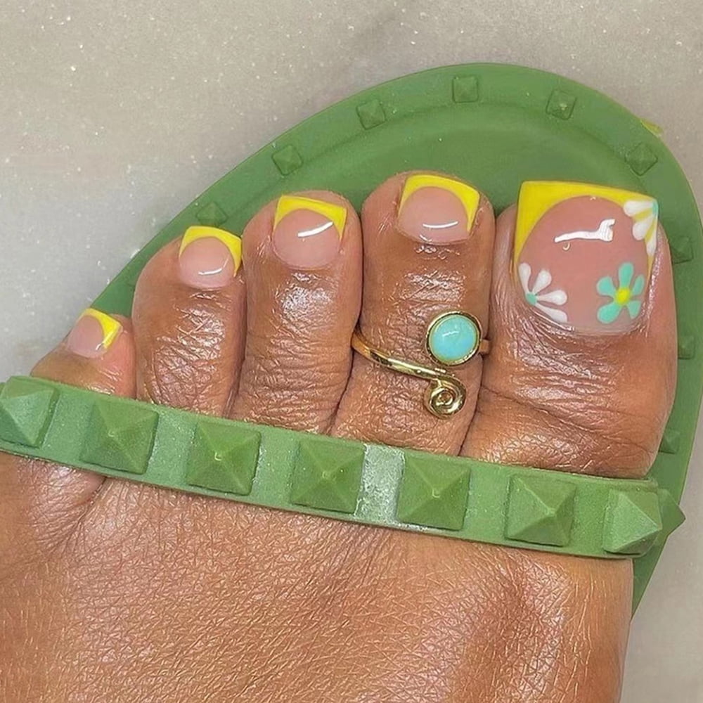 24Pcs Gentle Small Flower False Toenail Yellow Edge Wearable Fake Nail for  Women - Walmart.com