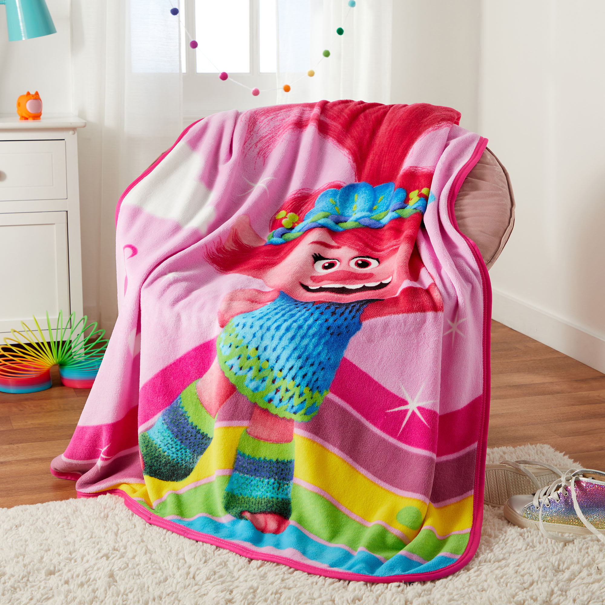 Trolls World Tour Plush Blanket - 62x90 Inch Super Soft Throw With Trolls Characters