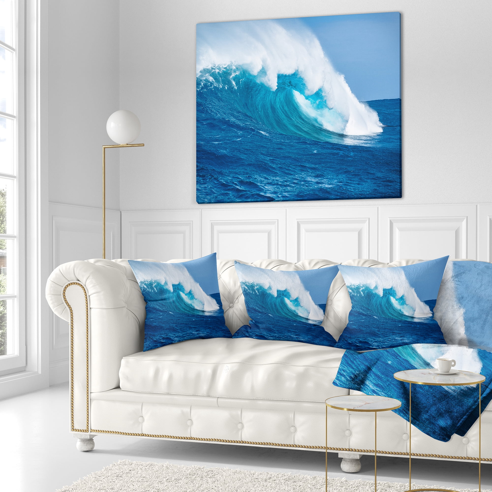 Designart Sea Returns - Photography Seascape Throw Pillow - 18x18