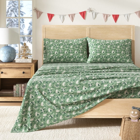 Great Bay Home Christmas Flannel Sheet Set - 100% Turkish Cotton - Double Brushed (California King, Cat Christmas Green)