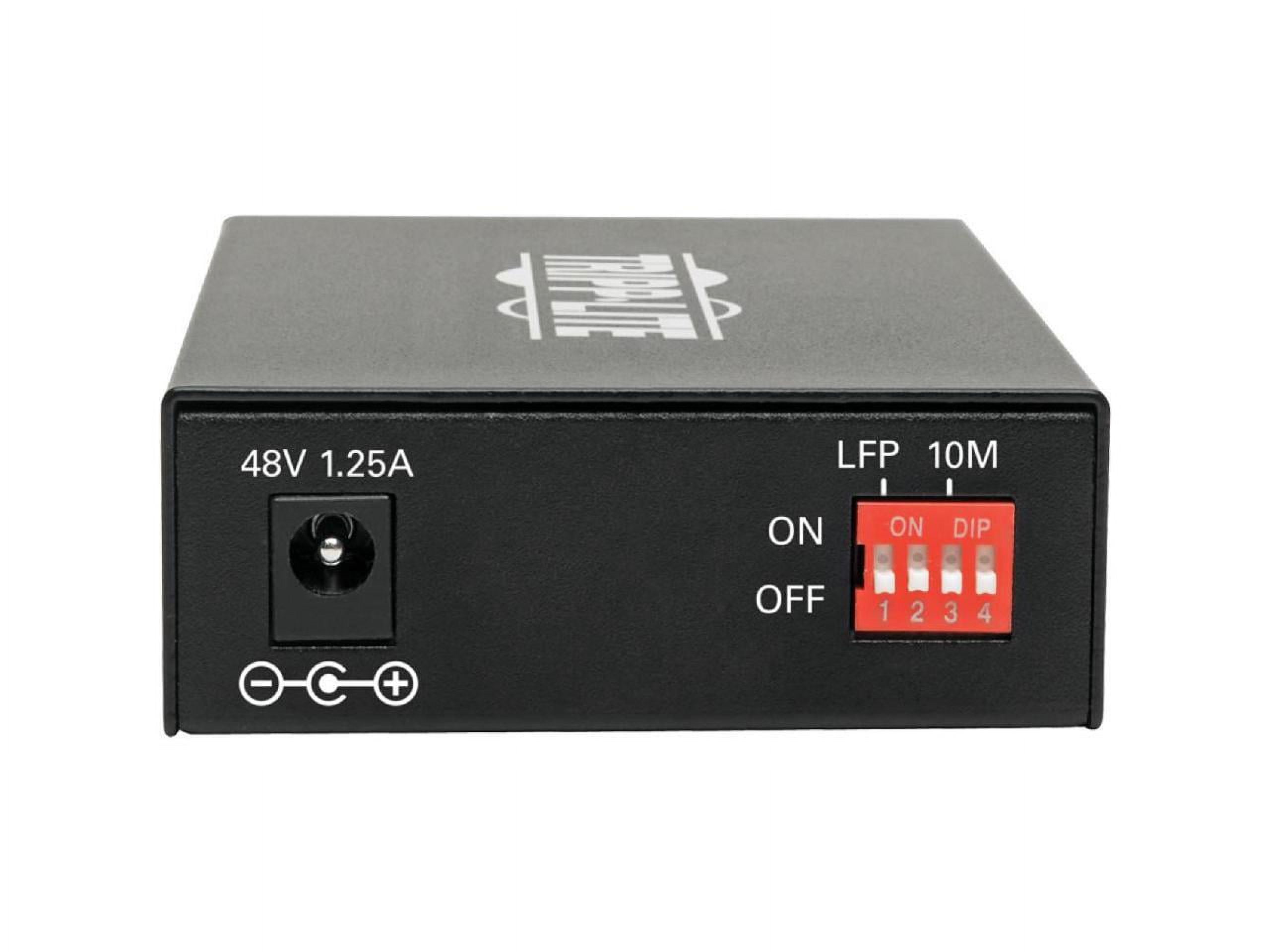 Tripp Lite Wireless HDMI Extender 4K @ 30Hz Zero Latency 7.1 Tripp Lite Wireless HDMI Extender 4K @ 30Hz Zero Latency 7.1