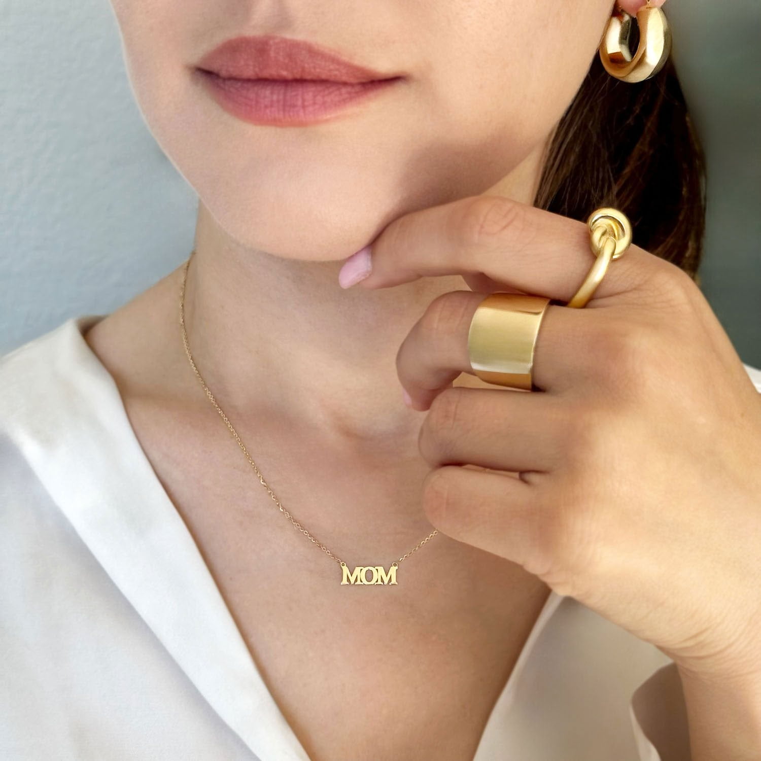 Mom Script Pendant Necklace in 14K Gold - Samsclub.com