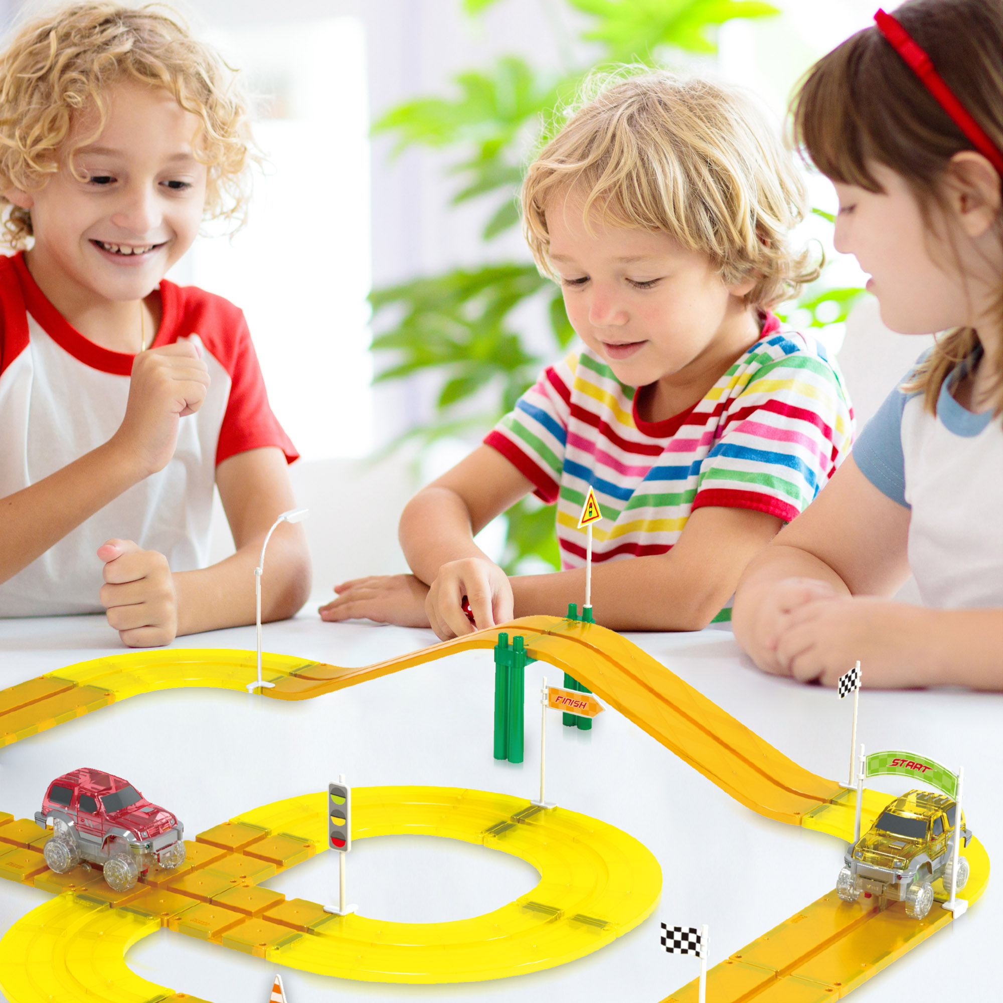 PicassoTiles 18-Piece Magnetic Race Track Expansion Set photo 5