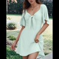 thumbnail image 3 of Vestido Mini Elegante con Escote en V Profundo y Lazo en Verde Esmeralda M, 3 of 9
