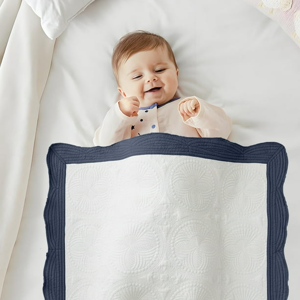 Manta de Franela Acolchada Qazbgdl con Relleno, Suave y Fina, Ideal para Cama, Sofá o Viajes, 91 X 114 Cm, 1 Unidad