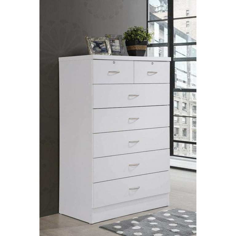 Hodedah 7 drawer chest with locks on 2 top drawers on sale in white