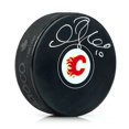 thumbnail image 1 of Gary Roberts Rondelle de Hockey des Flames de Calgary Autographiée, 1 of 1