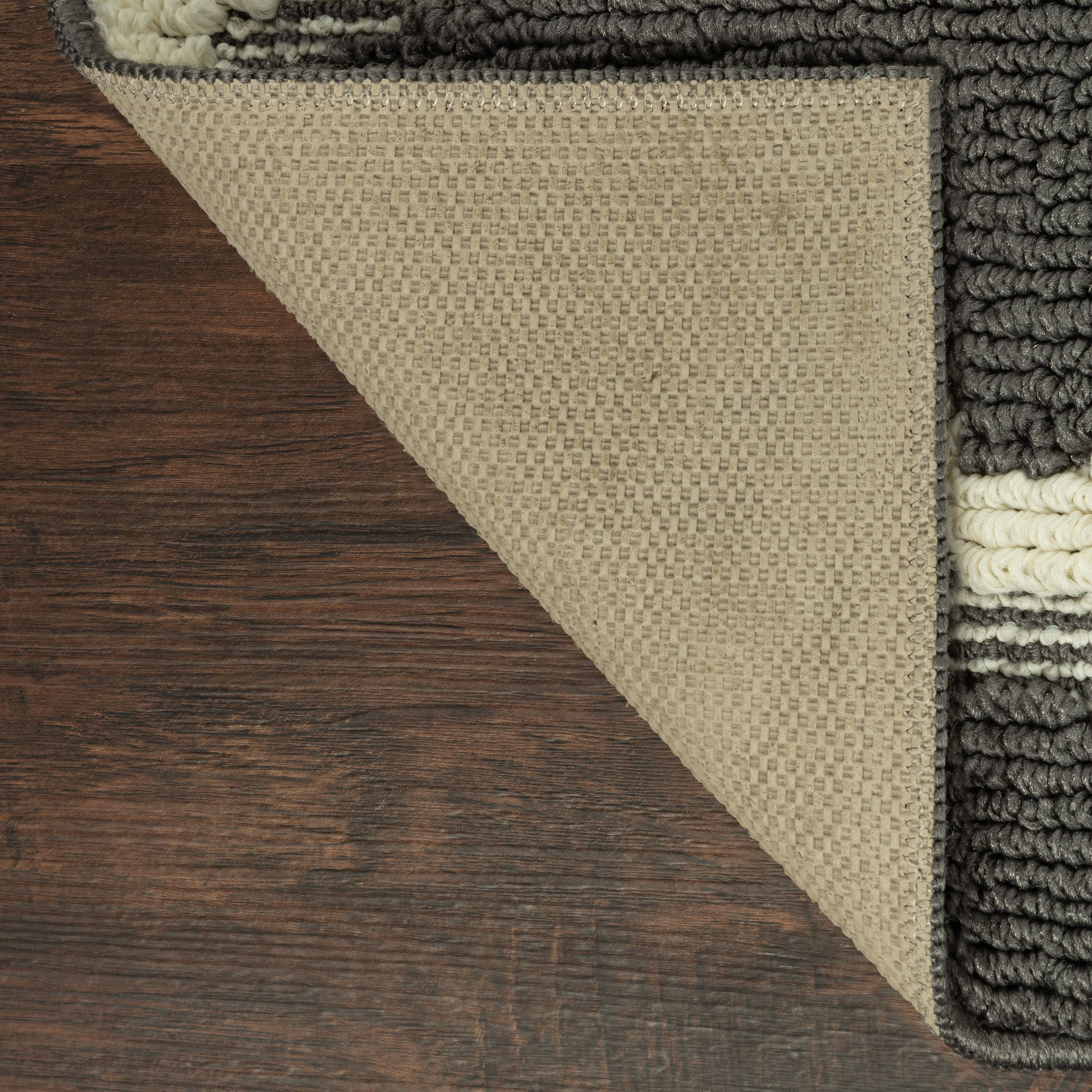 (2 pack) Mainstays Diamond Geometric High Low Pile Gray Indoor Accent Rug, 1'8"x2'6"