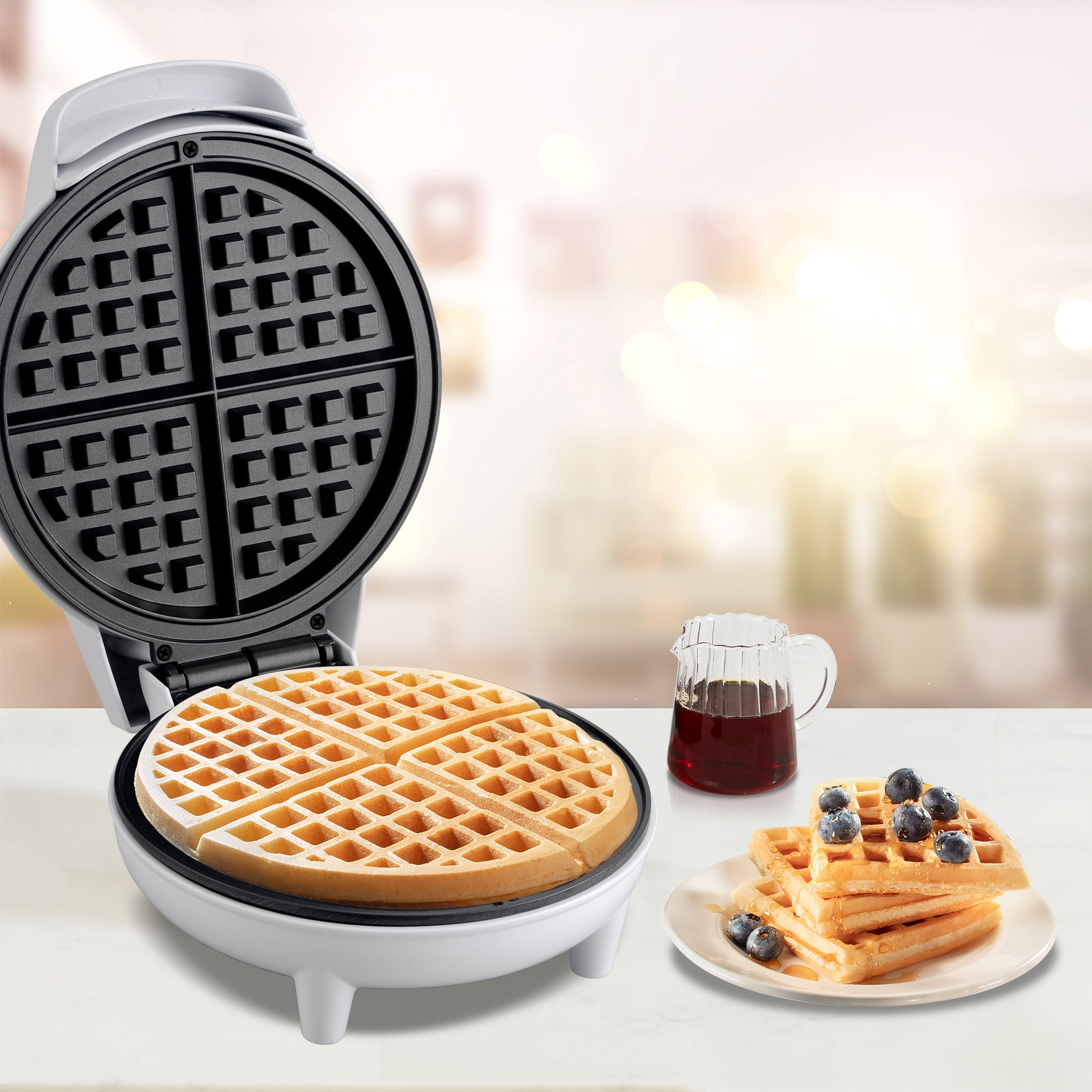 Courant Electric Belgian Waffle Maker, 7-inch Round Waffles, Nonstick, Durable