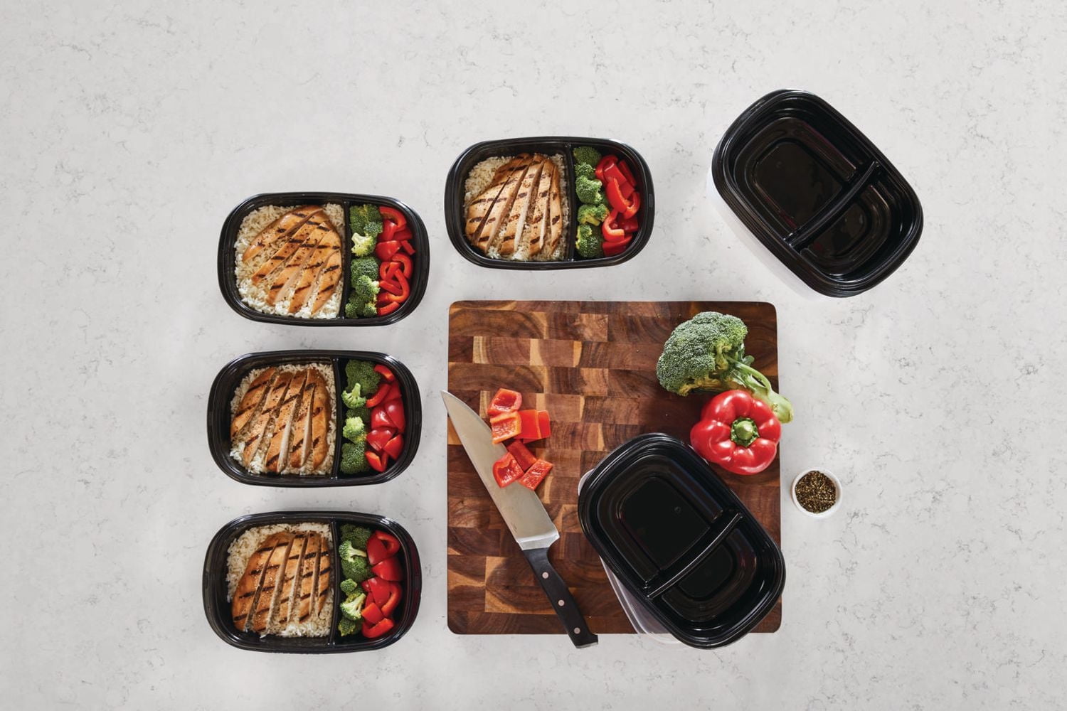 Rubbermaid TakeAlongs 3.7-Cup Food Storage Containers with Divided Base, Black, 10 Piece Set